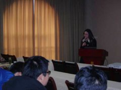 新东方“解密英语学习”团队亲赴黄冈解囊相授