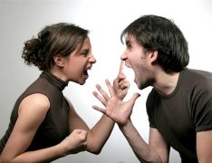 婚姻心理咨询：夫妻吵架的案例分析与解决方案
